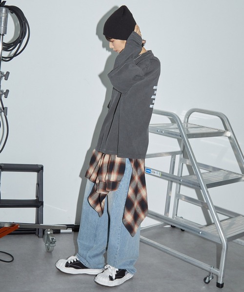 Anchor Smith(アンカー スミス)の「ヴィンテージ加工ピグメント レイヤード風アーチロゴカレッジプリントロンT(Tシャツ/カットソー・レディース・ブラック系1/ネイビー/ブラック系2/レッド・L/M)」の20枚目の写真