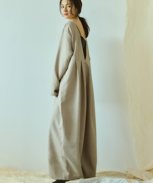 Libra Cue(リブラ キュー)の「ロングスリーブ2wayオールインワン(サロペット/オーバーオール・レディース・ブラック/ベージュ・1/2)」の4枚目の写真