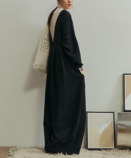 Libra Cue(リブラ キュー)の「ロングスリーブ2wayオールインワン(サロペット/オーバーオール・レディース・ブラック/ベージュ・1/2)」の11枚目の写真