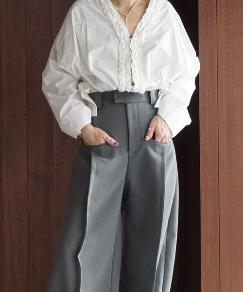 chuclla（チュクラ）の「フリルネック リラックスブラウス chw25a061（シャツ/ブラウス・レディース・スモーキーグリーン系/ホワイト・FREE）」の12枚目の写真