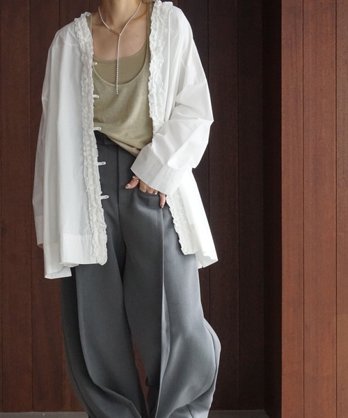 chuclla（チュクラ）の「フリルネック リラックスブラウス chw25a061（シャツ/ブラウス・レディース・スモーキーグリーン系/ホワイト・FREE）」の16枚目の写真