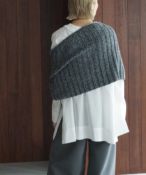 chuclla（チュクラ）の「フリルネック リラックスブラウス chw25a061（シャツ/ブラウス・レディース・スモーキーグリーン系/ホワイト・FREE）」の21枚目の写真