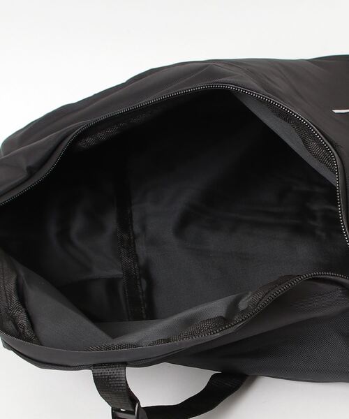 crossi(クロッシー)の「マルチポケットワンショルダー ボディバッグ(ショルダーバッグ・レディース・ブラック/グレー/グリーン・FREE)」の6枚目の写真