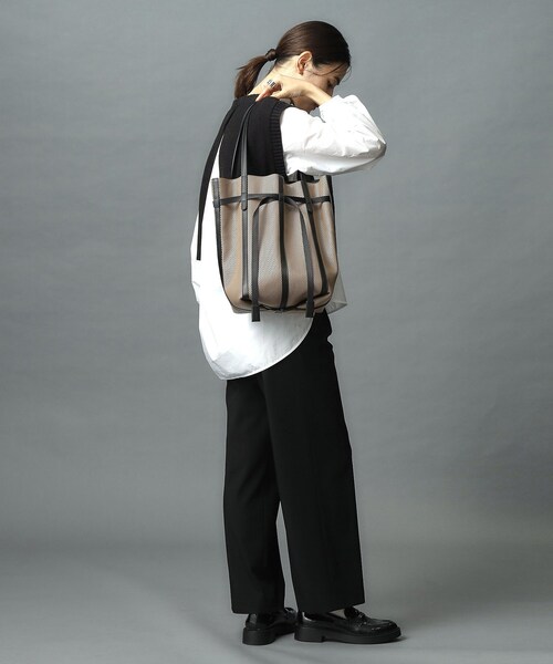 HIROKO HAYASHI（ヒロコハヤシ）の「PANIER（パニエ）トートバッグM（トートバッグ・レディース・ブラック/オフホワイト/ベージュ系4・00）」の11枚目の写真