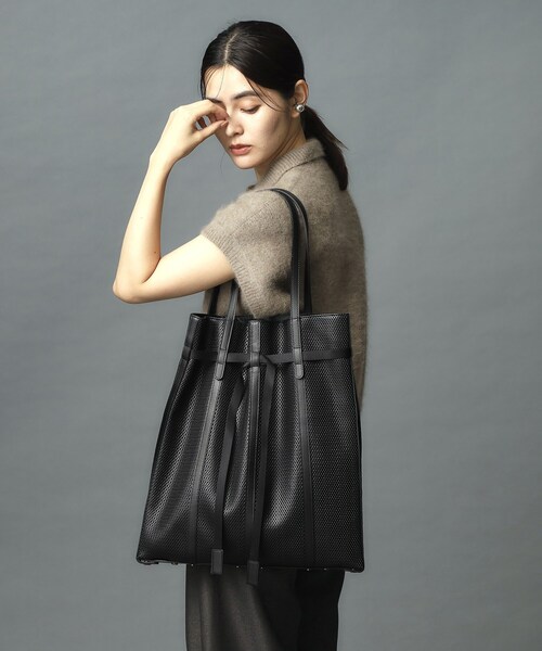 HIROKO HAYASHI（ヒロコハヤシ）の「PANIER（パニエ）トートバッグM（トートバッグ・レディース・ブラック/オフホワイト/ベージュ系4・00）」の2枚目の写真