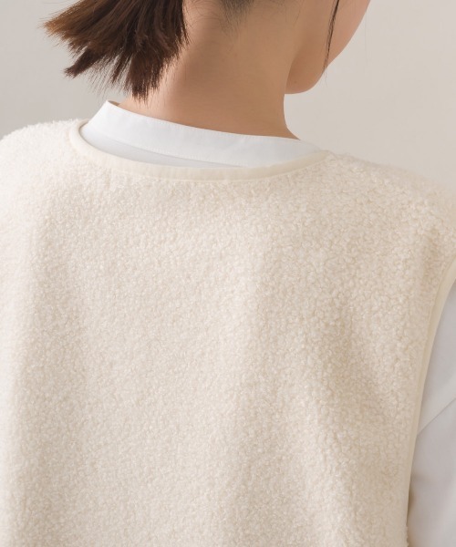 OMNES（オムネス）の「ボア深Vネックジップアップベスト（ベスト・レディース・オフホワイト/ブラック・FREE）」の5枚目の写真