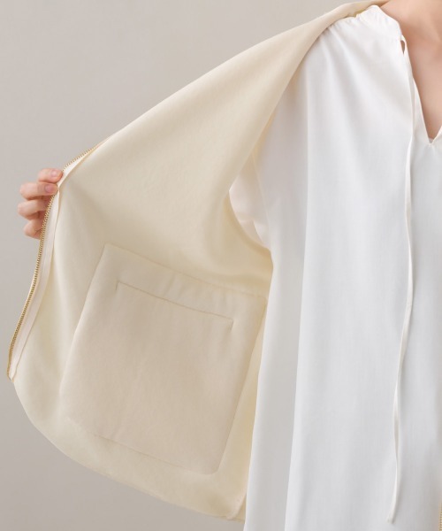 OMNES（オムネス）の「ボア深Vネックジップアップベスト（ベスト・レディース・オフホワイト/ブラック・FREE）」の8枚目の写真