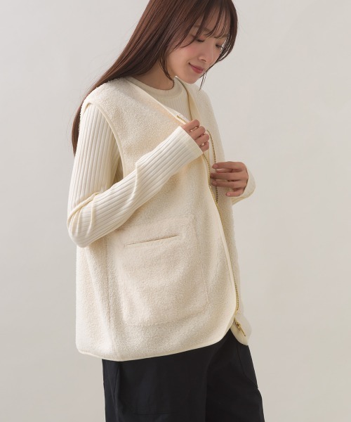 OMNES（オムネス）の「ボア深Vネックジップアップベスト（ベスト・レディース・オフホワイト/ブラック・FREE）」の13枚目の写真