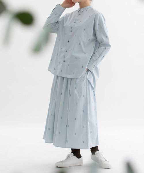 nop de nod(ノップドゥノッド)の「フロッキースワンブロードタックキュロット(スカート・レディース・ネイビー/ライトブルー/キャメル・M)」の4枚目の写真