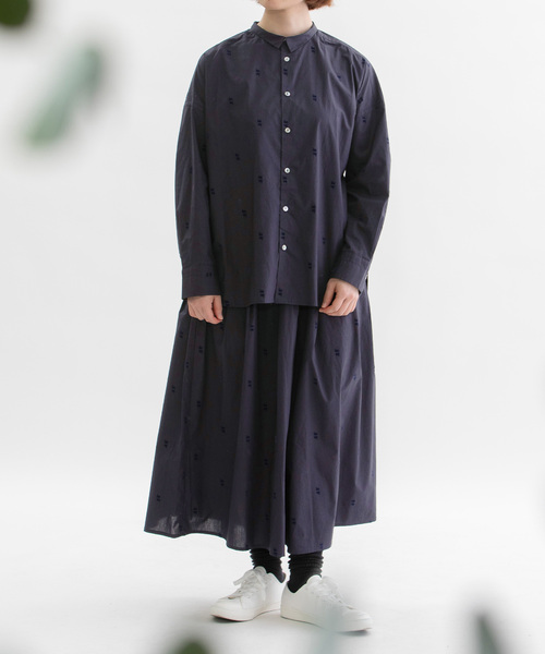 nop de nod(ノップドゥノッド)の「フロッキースワンブロードタックキュロット(スカート・レディース・ネイビー/ライトブルー/キャメル・M)」の16枚目の写真