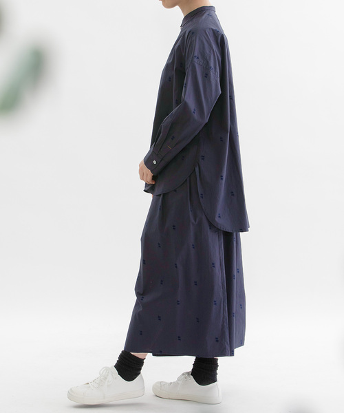 nop de nod(ノップドゥノッド)の「フロッキースワンブロードタックキュロット(スカート・レディース・ネイビー/ライトブルー/キャメル・M)」の18枚目の写真