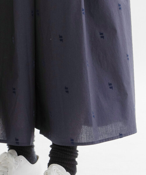 nop de nod(ノップドゥノッド)の「フロッキースワンブロードタックキュロット(スカート・レディース・ネイビー/ライトブルー/キャメル・M)」の21枚目の写真