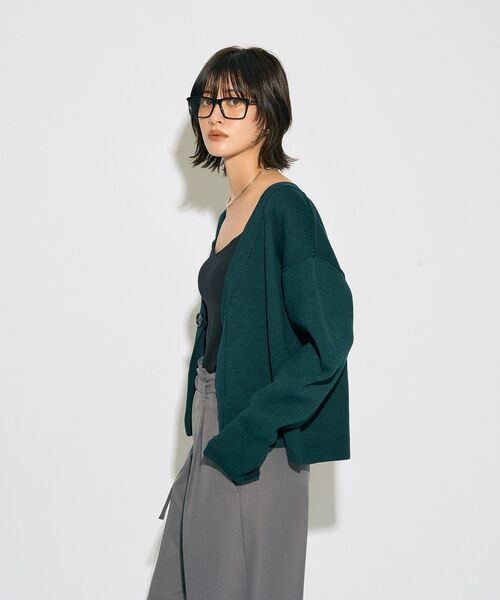 YECCA VECCA(イェッカヴェッカ)の「【archive】リバーシブルカーディガン(カーディガン/ボレロ・レディース・ベージュ/ネイビー/ブラウン・FREE)」の15枚目の写真