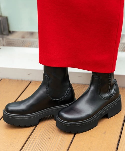 LAKOLE（ラコレ）の「タンクソールストレッチブーツ / 581080（ブーツ・レディース・ブラック/ブラウン・LARGE/MEDIUM）」の2枚目の写真