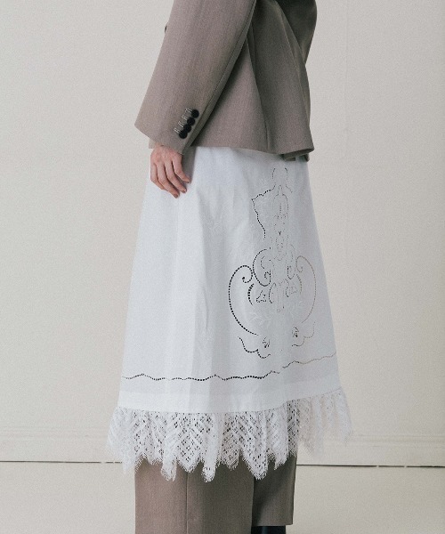 CREDONA（クレドナ）の「VENEZIA LACE SKIRT/ヴェネツィアレーススカート（スカート・レディース・ネイビー/ホワイト・FREE）」の8枚目の写真