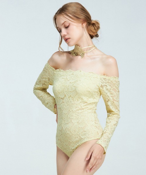 ANNEBRA（アンブラ）の「Harmony in Bloom チョーカー付きオフショルレースボディスーツ/テディ（その他アンダーウェア/インナー・レディース・ダークパープル/マスタード・M/L）」の15枚目の写真