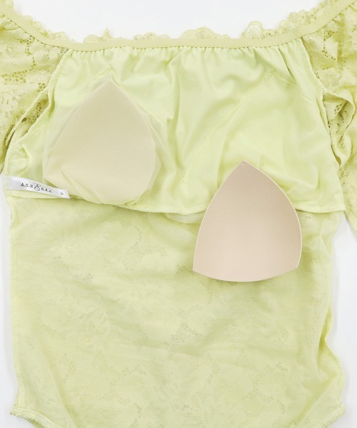 ANNEBRA（アンブラ）の「Harmony in Bloom チョーカー付きオフショルレースボディスーツ/テディ（その他アンダーウェア/インナー・レディース・ダークパープル/マスタード・M/L）」の4枚目の写真