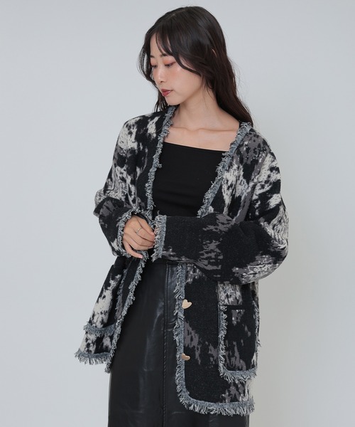 SUWDEE(スーディー)の「paint gradation fringe knit cardigan(カーディガン/ボレロ・レディース・グレー/ブラック・FREE)」の4枚目の写真