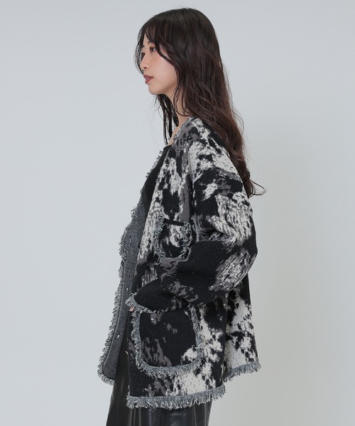 SUWDEE(スーディー)の「paint gradation fringe knit cardigan(カーディガン/ボレロ・レディース・グレー/ブラック・FREE)」の6枚目の写真