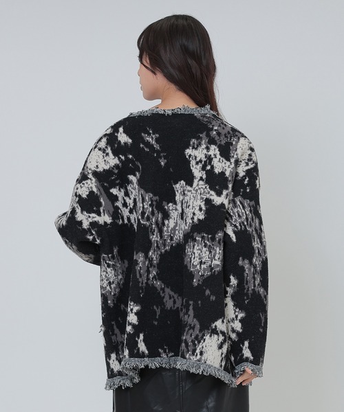 SUWDEE(スーディー)の「paint gradation fringe knit cardigan(カーディガン/ボレロ・レディース・グレー/ブラック・FREE)」の7枚目の写真
