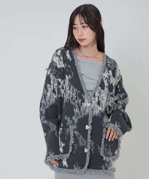SUWDEE(スーディー)の「paint gradation fringe knit cardigan(カーディガン/ボレロ・レディース・グレー/ブラック・FREE)」の10枚目の写真