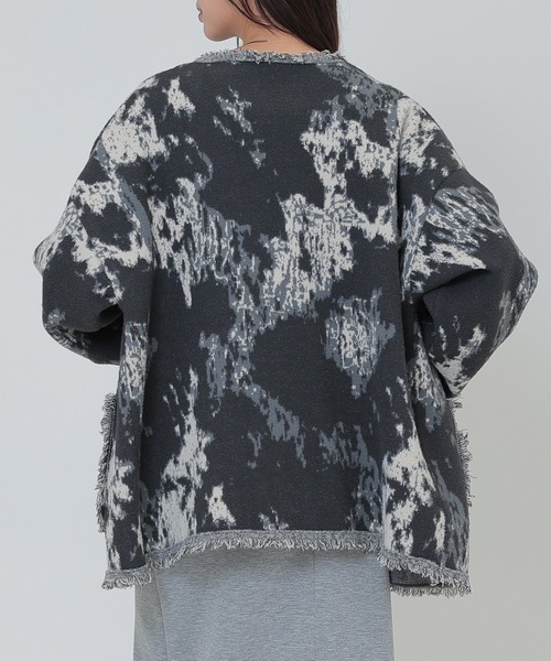 SUWDEE(スーディー)の「paint gradation fringe knit cardigan(カーディガン/ボレロ・レディース・グレー/ブラック・FREE)」の14枚目の写真