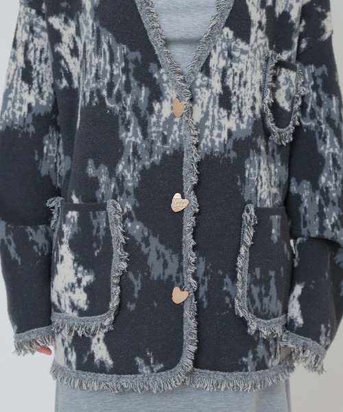 SUWDEE(スーディー)の「paint gradation fringe knit cardigan(カーディガン/ボレロ・レディース・グレー/ブラック・FREE)」の15枚目の写真