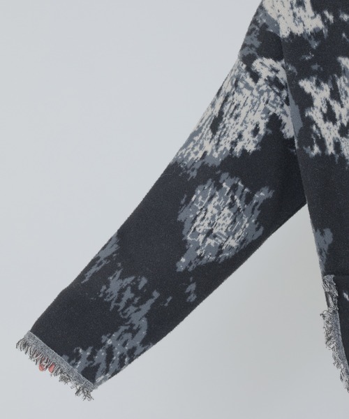 SUWDEE(スーディー)の「paint gradation fringe knit cardigan(カーディガン/ボレロ・レディース・グレー/ブラック・FREE)」の18枚目の写真