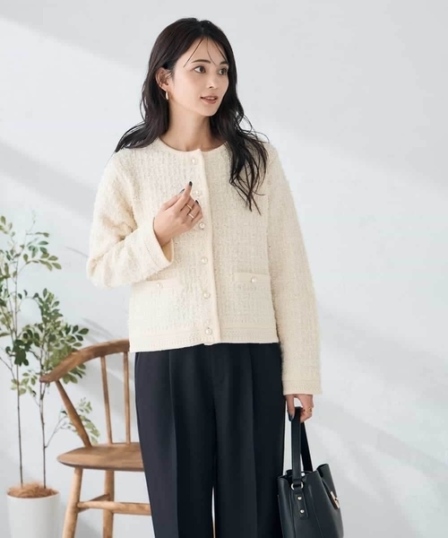 a.v.v（アーヴェヴェ）の「パールボタンツイードニットカーディガン（カーディガン/ボレロ・レディース・チャコールグレー/アイボリー・38/40）」の3枚目の写真