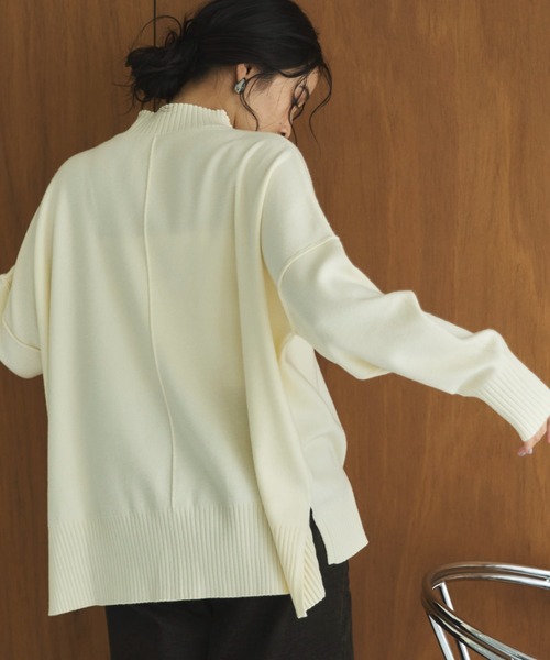 Doux archives(ドゥアルシーヴ)の「【抗ピリング・手洗い可】アウトリンキングニット(ニット/セーター・レディース・レッド/ブラック/オフホワイト/ブルー・FREE)」の2枚目の写真