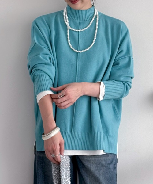 Doux archives(ドゥアルシーヴ)の「【抗ピリング・手洗い可】アウトリンキングニット(ニット/セーター・レディース・レッド/ブラック/オフホワイト/ブルー・FREE)」の4枚目の写真