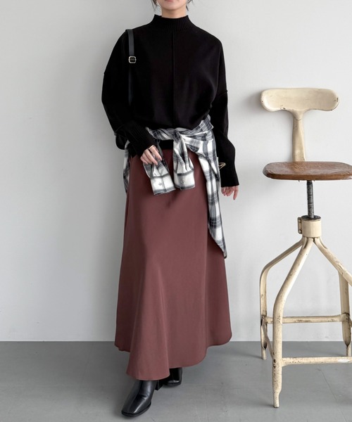 Doux archives(ドゥアルシーヴ)の「【抗ピリング・手洗い可】アウトリンキングニット(ニット/セーター・レディース・レッド/ブラック/オフホワイト/ブルー・FREE)」の22枚目の写真