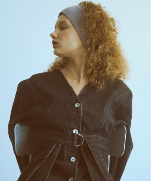 EN NEUME(エンノイム)の「Form Denim Jacket(デニムジャケット・レディース・ブルー/ブラック・1/0)」の3枚目の写真
