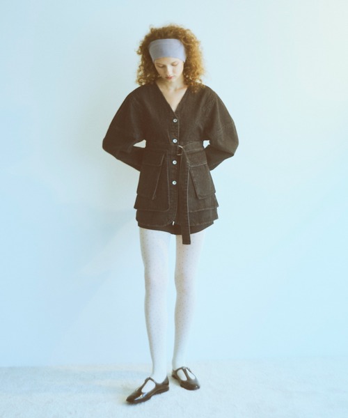 EN NEUME(エンノイム)の「Form Denim Jacket(デニムジャケット・レディース・ブルー/ブラック・1/0)」の15枚目の写真
