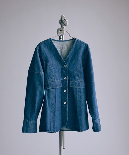 EN NEUME(エンノイム)の「Form Denim Jacket(デニムジャケット・レディース・ブルー/ブラック・1/0)」の21枚目の写真