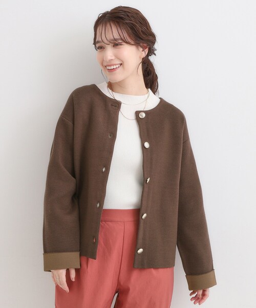 DRESKIP(ドレスキップ)の「ゴールドボタンがアクセント ダブルフェイスニットカーディガン(カーディガン/ボレロ・レディース・グレー/ブラック/ダークブラウン・01/02/03/04)」の11枚目の写真
