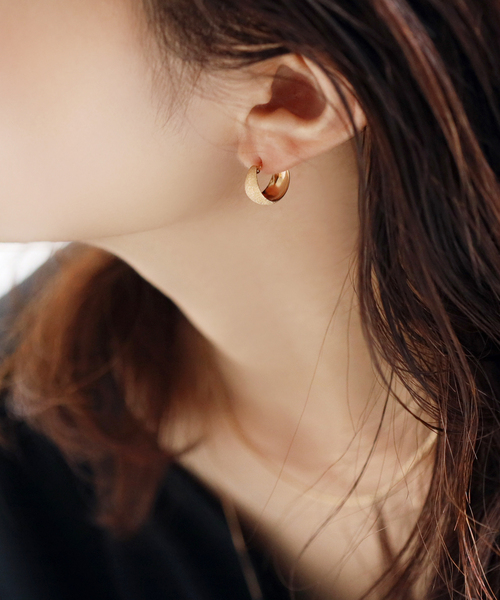 三日月ダイヤポイントフープピアス K10（両耳）（ピアス（両耳用