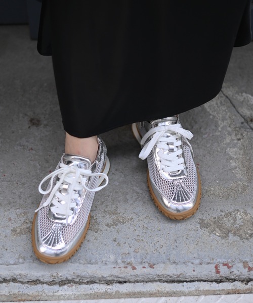 Marient（マリエント）の「Mesh Sneakers/メッシュスニーカー（スニーカー・レディース・シルバー・23.5cm/23.0cm/24.5cm/24.0cm）」の2枚目の写真