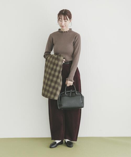 ITEMS URBANRESEARCH（アイテムズ アーバンリサーチ）の「フリルリブニット（ニット/セーター・レディース・モカ/オフホワイト/ブラック・FREE）」の17枚目の写真