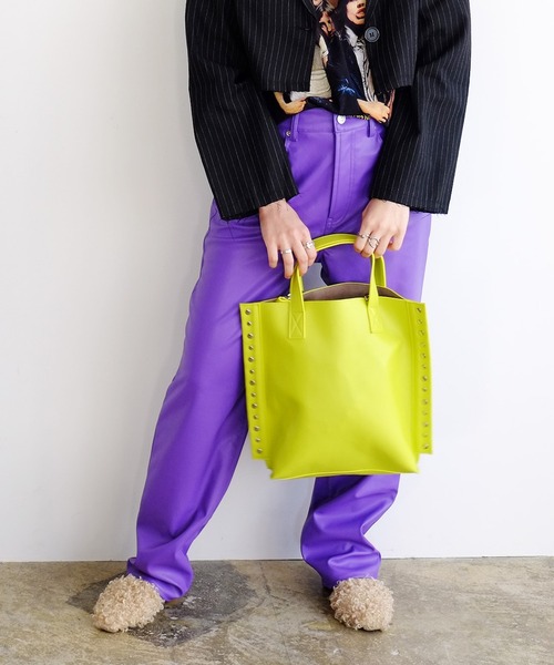 Cheek(チーク)の「rivet 2way tote(トートバッグ・レディース・イエロー/パープル/キャメル/ブラック/シルバー・FREE)」の3枚目の写真