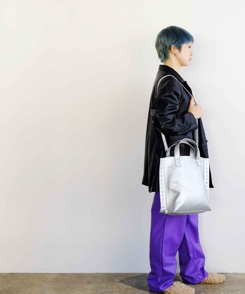 Cheek(チーク)の「rivet 2way tote(トートバッグ・レディース・イエロー/パープル/キャメル/ブラック/シルバー・FREE)」の13枚目の写真
