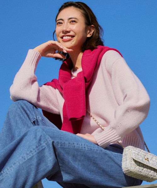 23区 S（ニジュウサンクチイサイサイズ）の「ウールカシミヤ パフスリーブ ニット（ニット/セーター・レディース・アイボリー系/スカイブルー系/ライトイエロー系/ピンク系/ライトグレー系/スモーキーグリーン系・32）」の6枚目の写真