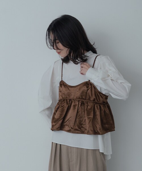 GALLEST（ギャレスト）の「【一部店舗限定】サテンビスチェキャミソール（シャツ/ブラウス・レディース・ブラック/ブラウン系その他・38）」の2枚目の写真