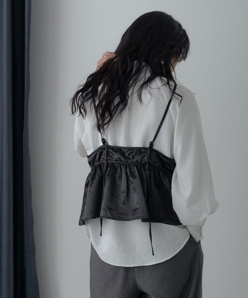 GALLEST（ギャレスト）の「【一部店舗限定】サテンビスチェキャミソール（シャツ/ブラウス・レディース・ブラック/ブラウン系その他・38）」の14枚目の写真