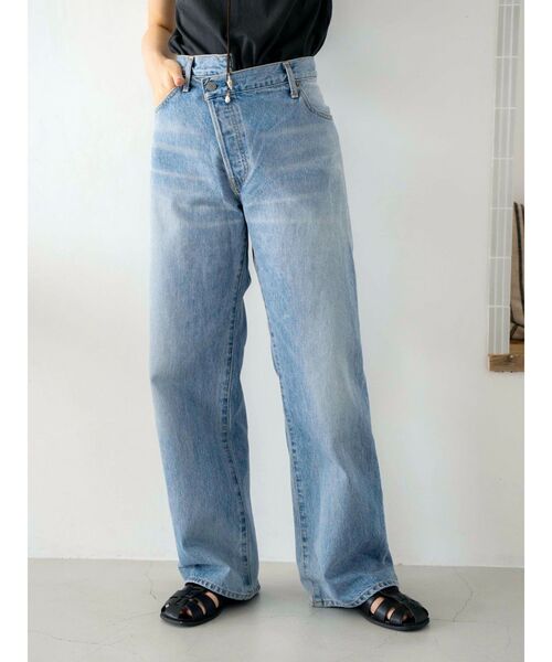Ungrid(アングリッド)の「リメイクデザインルーズデニム(デニムパンツ・レディース・ブルー・25inch/26inch/23inch/24inch)」の14枚目の写真