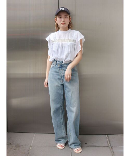 Ungrid(アングリッド)の「リメイクデザインルーズデニム(デニムパンツ・レディース・ブルー・25inch/26inch/23inch/24inch)」の16枚目の写真