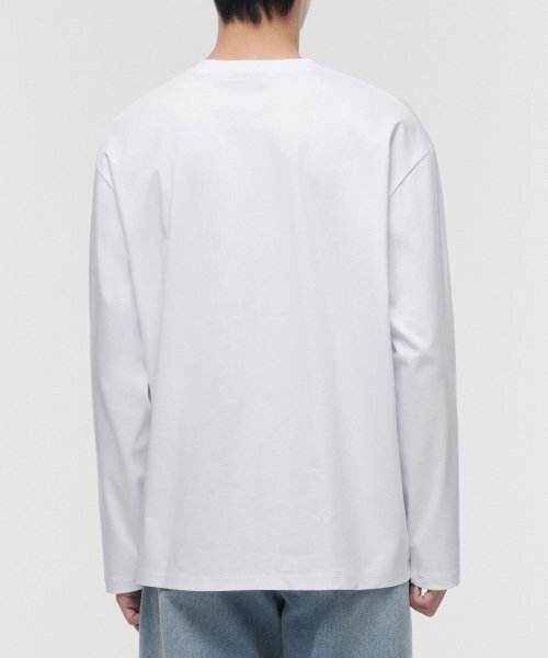 MUSINSA STANDARD（ムシンサスタンダード）の「シルケットリラックスドクルーネック長袖Tシャツ[ホワイト]（Tシャツ/カットソー・メンズ・その他・SMALL/MEDIUM/LARGE/X-LARGE）」の2枚目の写真