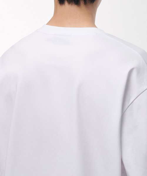 MUSINSA STANDARD（ムシンサスタンダード）の「シルケットリラックスドクルーネック長袖Tシャツ[ホワイト]（Tシャツ/カットソー・メンズ・その他・SMALL/MEDIUM/LARGE/X-LARGE）」の4枚目の写真