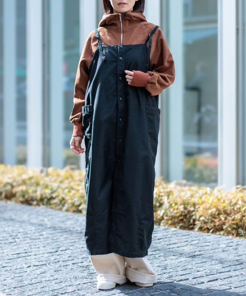 D.M.G.（ドミンゴ）の「[D.M.G / ディーエムジー] ムラバックサテン ワークサロペットスカート（サロペット/オーバーオール・レディース・ブラック/キナリ・FREE）」の3枚目の写真