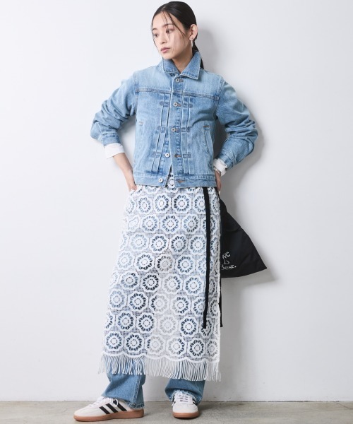 CHIC STYLE（シックスタイル）の「綿100％デニムジャケット＜大きいサイズ有＞シックスタイル（デニムジャケット・レディース・ブルー系/ネイビー系・M/L/LL/3L/4L/5L）」の21枚目の写真